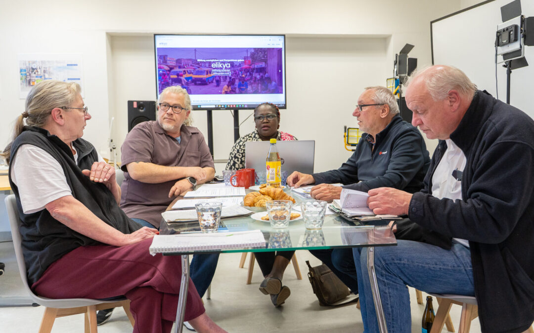 Erstes Treffen zur Vorbereitung der Gründungsversammlung